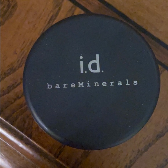 NEW Bareminerals id Powder Foundation Medium - Picture 3 of 5
